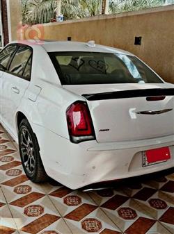 کرایسلەر 300